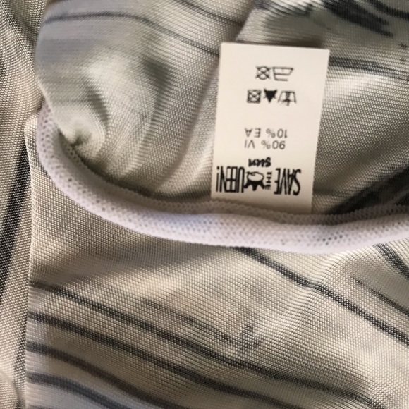 Save the Queen Coverup Dress - Picture 6 of 12